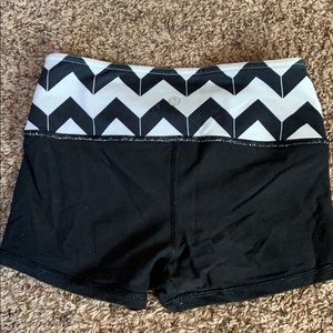 Lulu reversible booty shorts